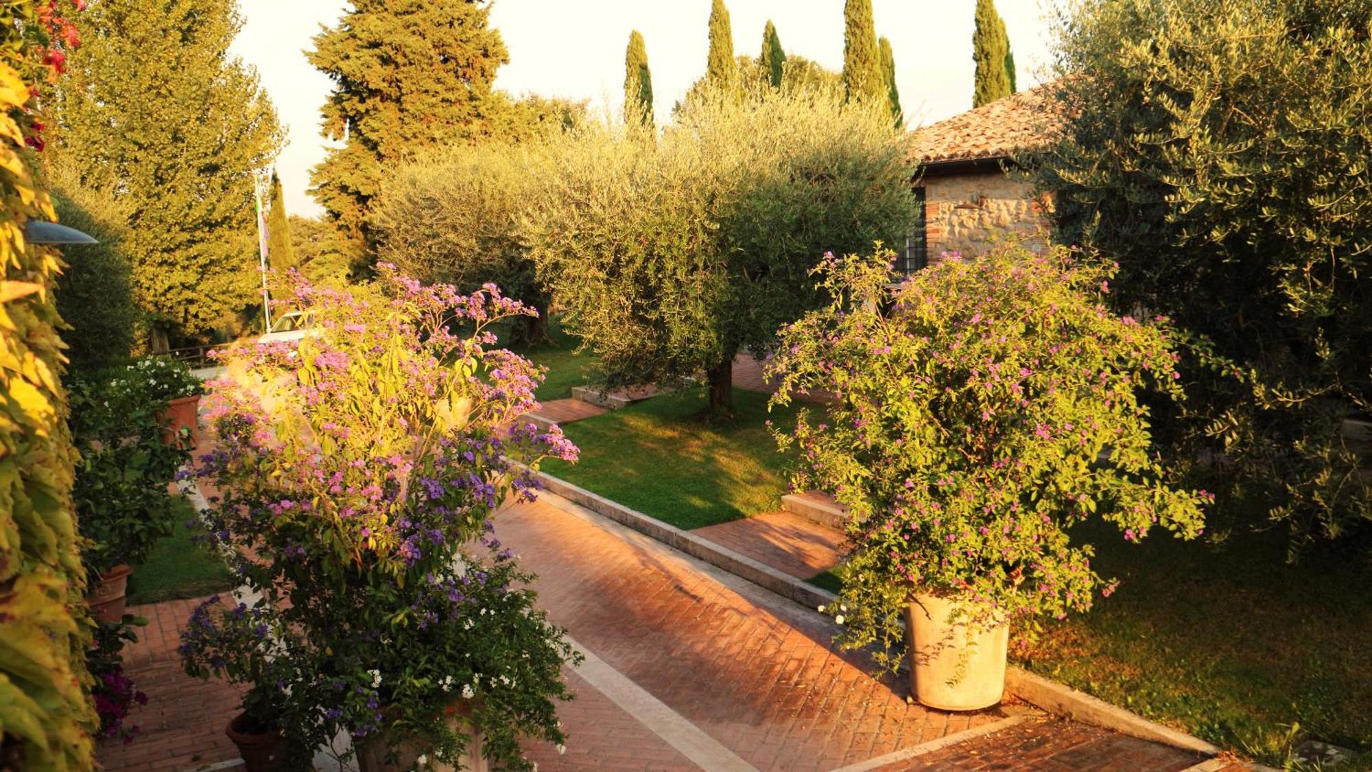 Agriturismo La Sovana Сартеано Екстериор снимка