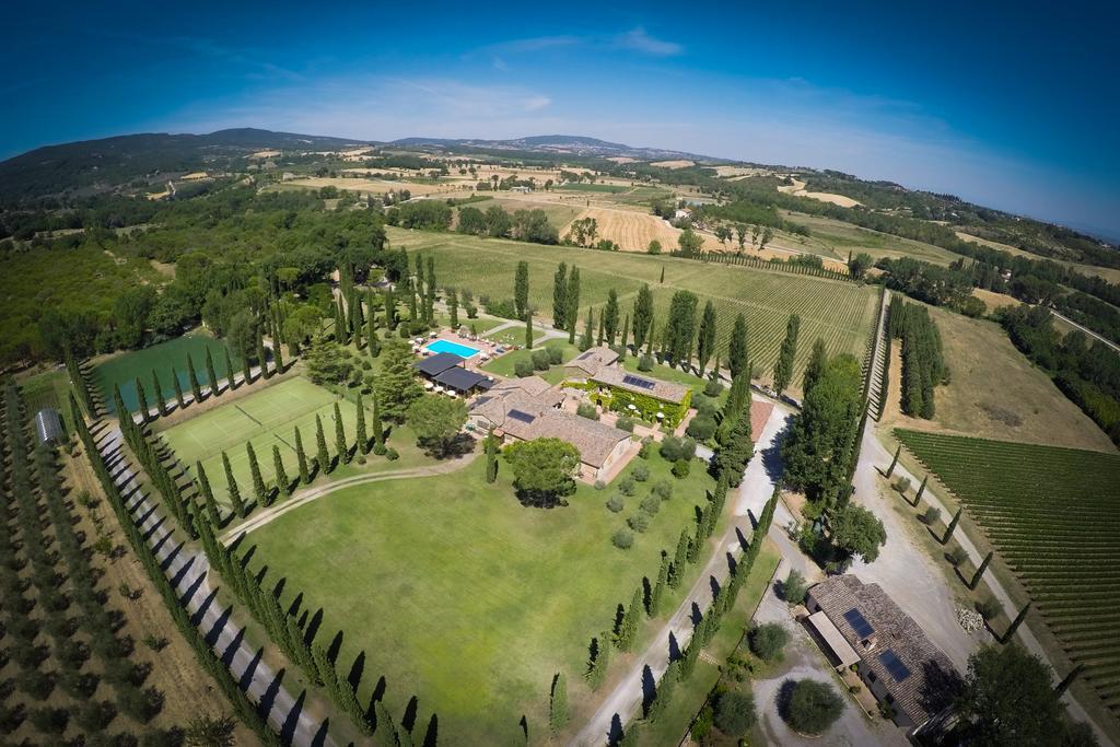 Agriturismo La Sovana Сартеано Екстериор снимка